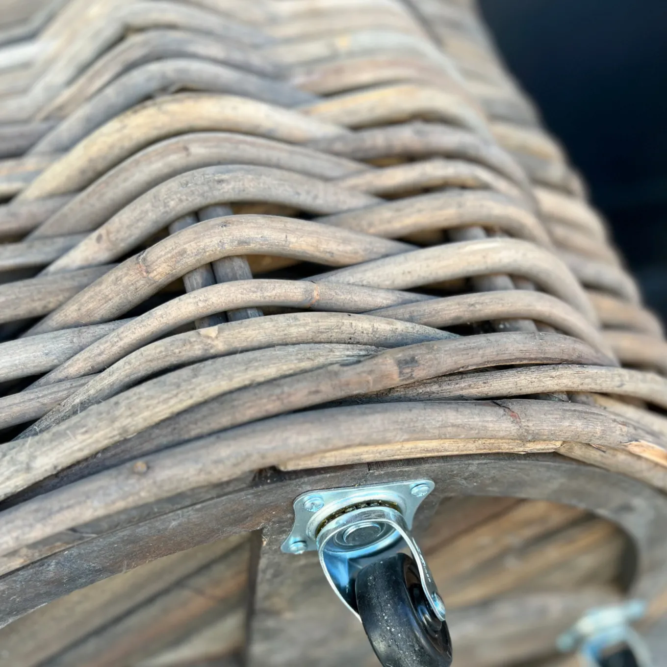 Übertopf Rattan mit Rollen