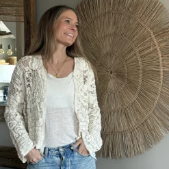 Häkeljacke mit Knöpfen