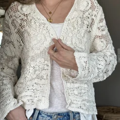 Häkeljacke mit Knöpfen