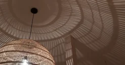 Hängelampe Ball aus Flechtweide