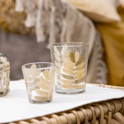 Kerzenhalter mit Blättern