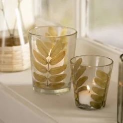 Kerzenhalter mit Blättern