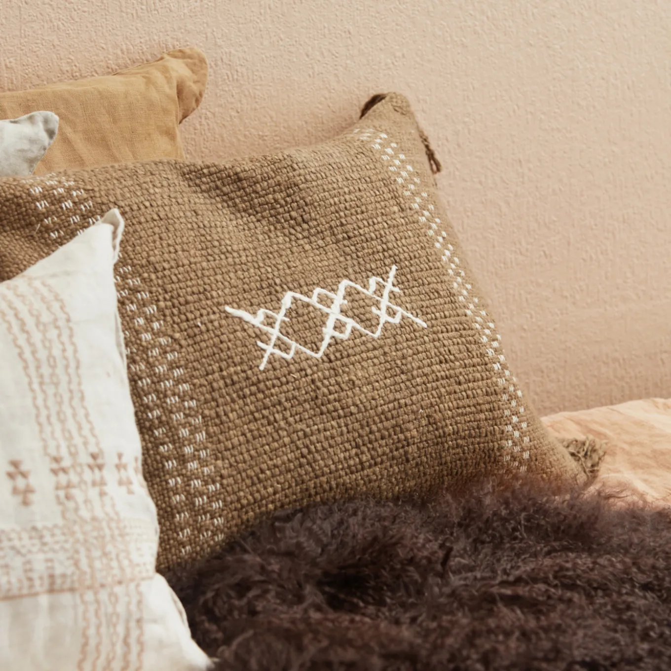 Kissenbezug mit Stickerei 40x60