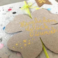 Konfettikarte. Herzlichen Glückwunsch