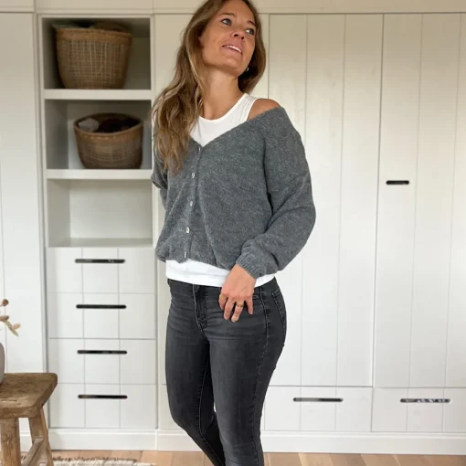 kurze Strickjacke Knöpfe
