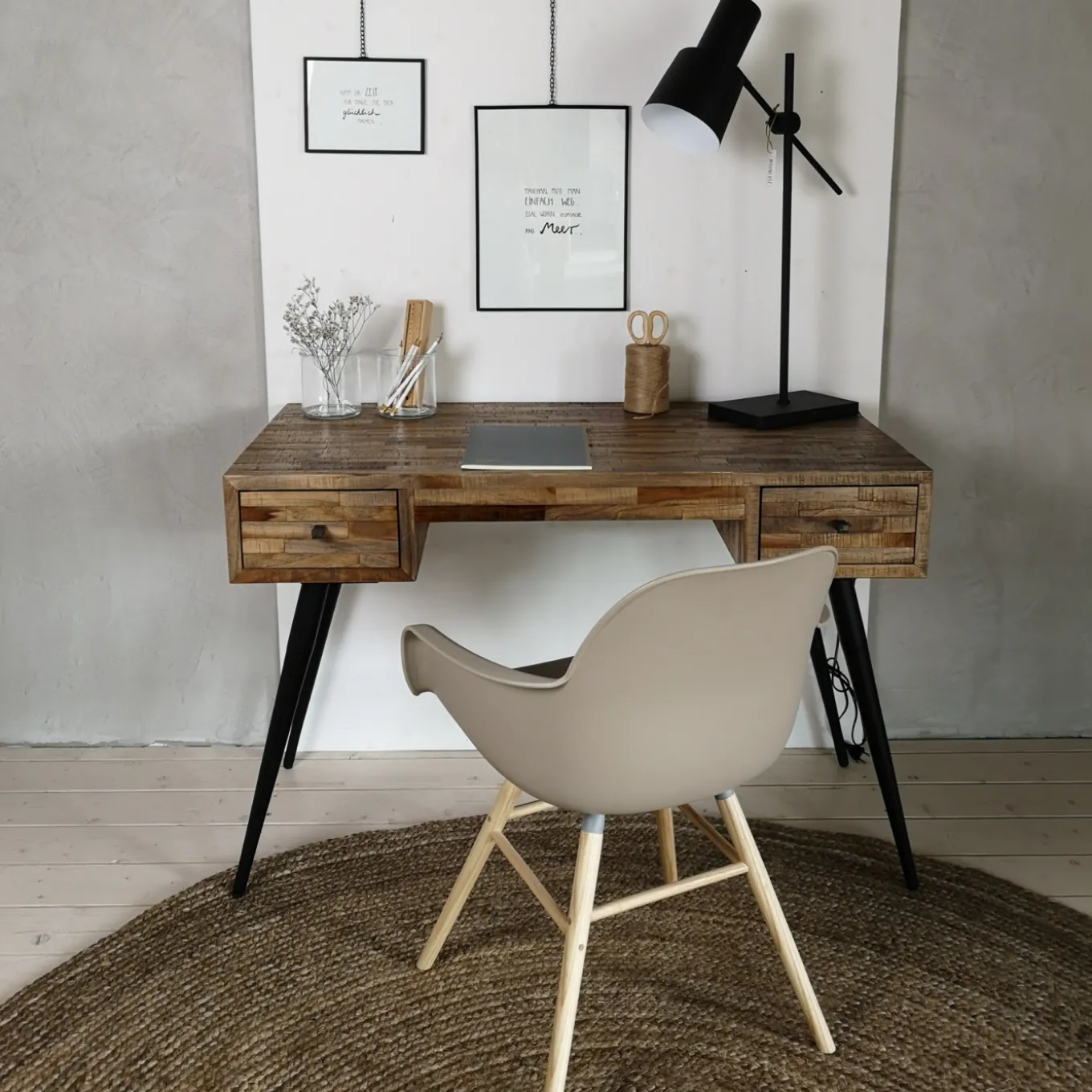 Schreibtisch mit 2 Schubladen