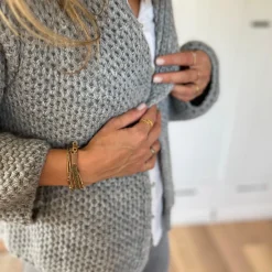 Strickjacke grob