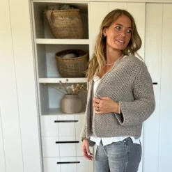 Strickjacke grob