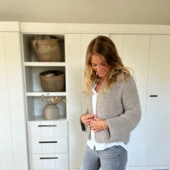 Strickjacke grob