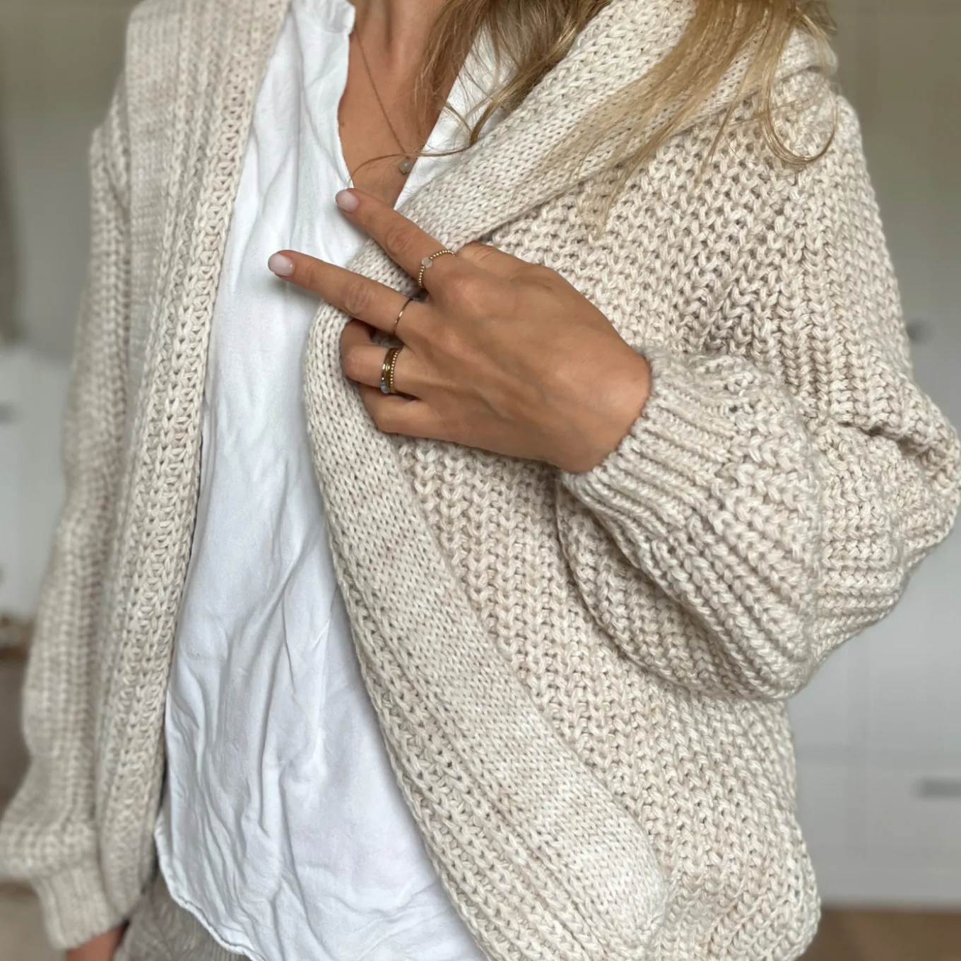 Strickjacke mit Kapuze