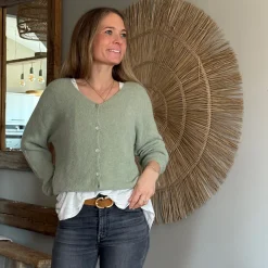 Strickjacke mit Knöpfen