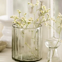 Topf Glas mit Rillen