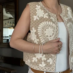 Weste mit Häkelmuster