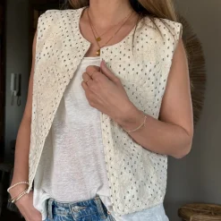 Weste mit Häkelmuster